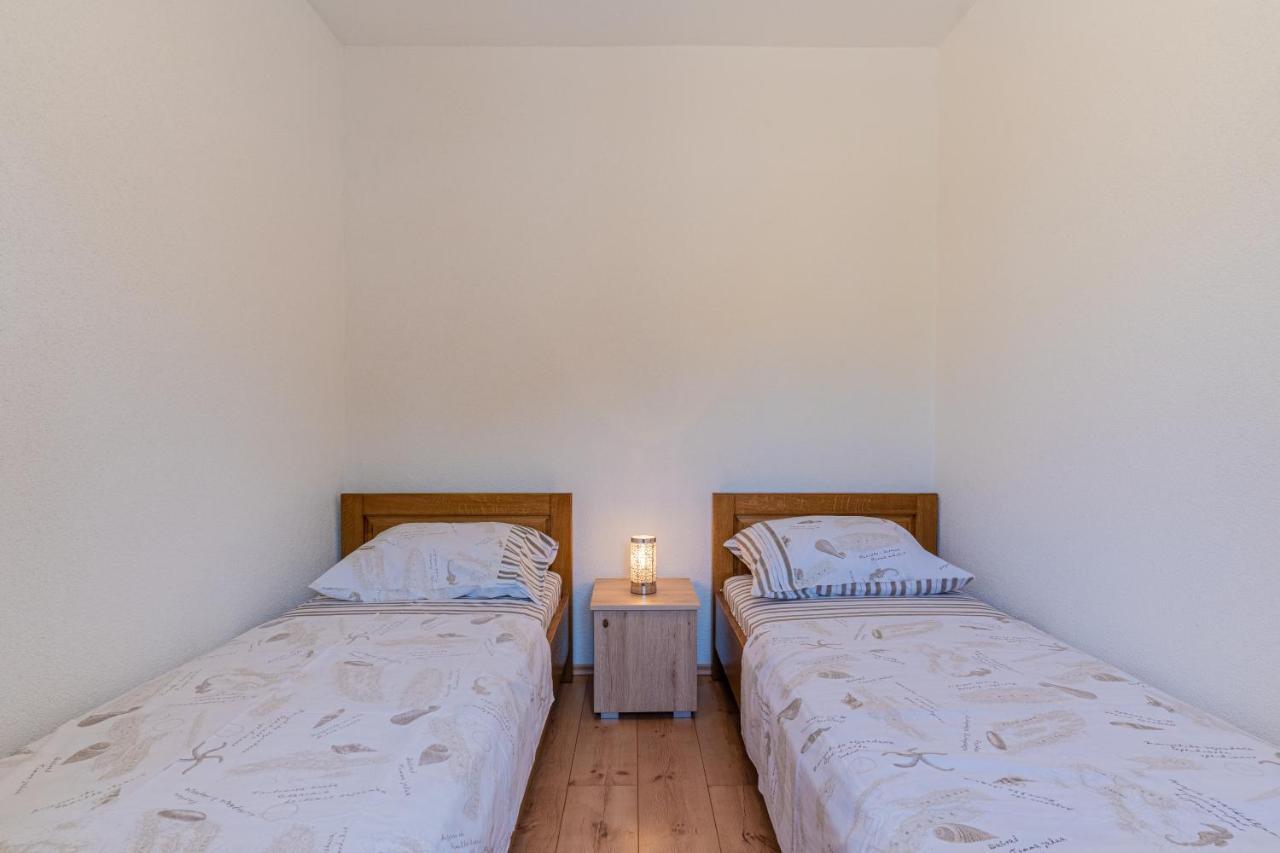 Apartment Jurasic Orlec Buitenkant foto